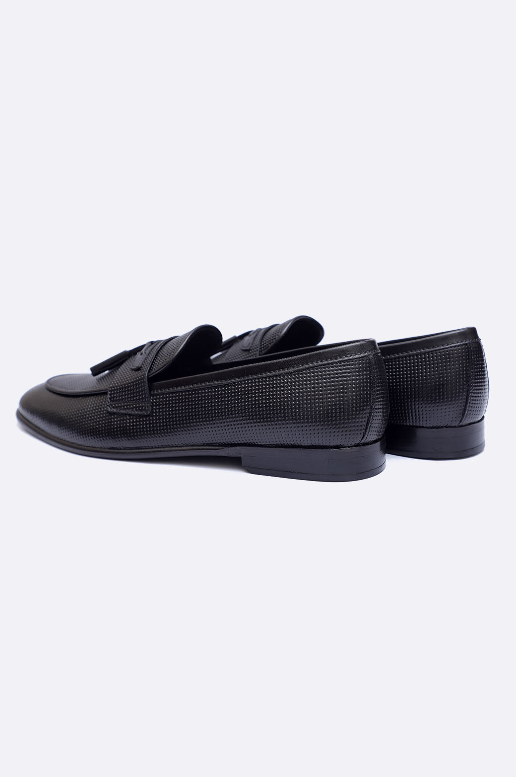 1811 BKC Black Moccasin
